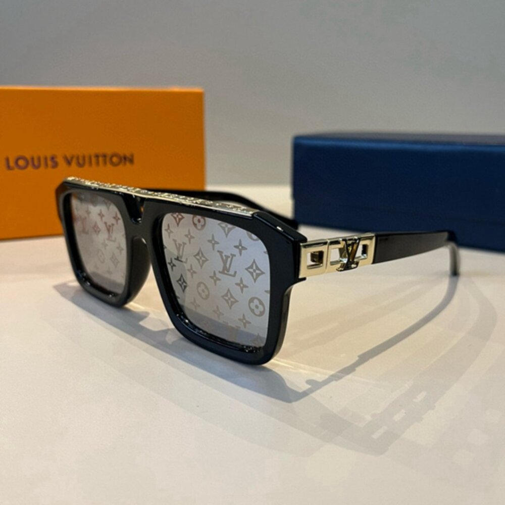 Louis Vuitton Black and Gold Sunglasses - Picture 3 of 7